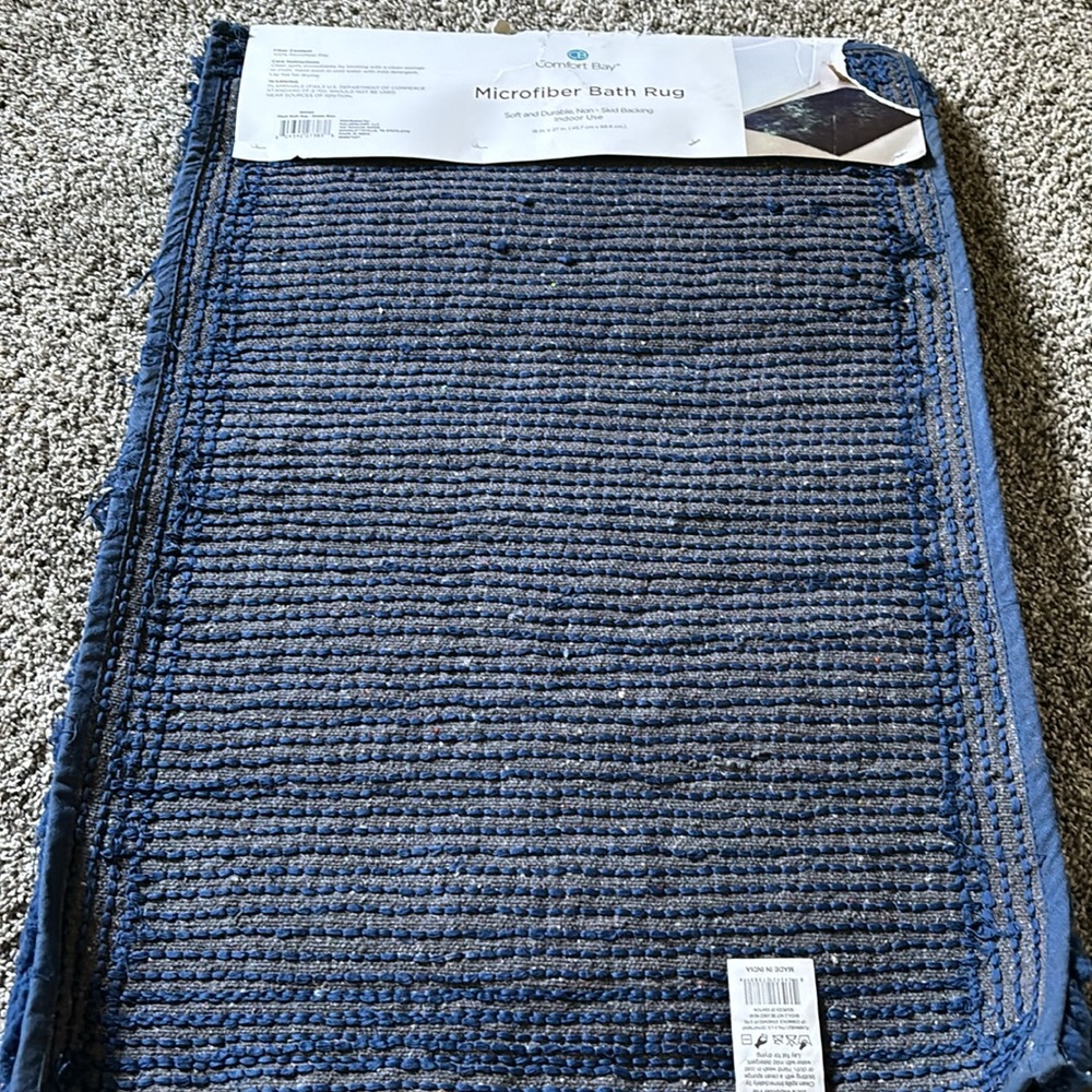 Microfiber Bath Rug Set - Picture 3 of 3